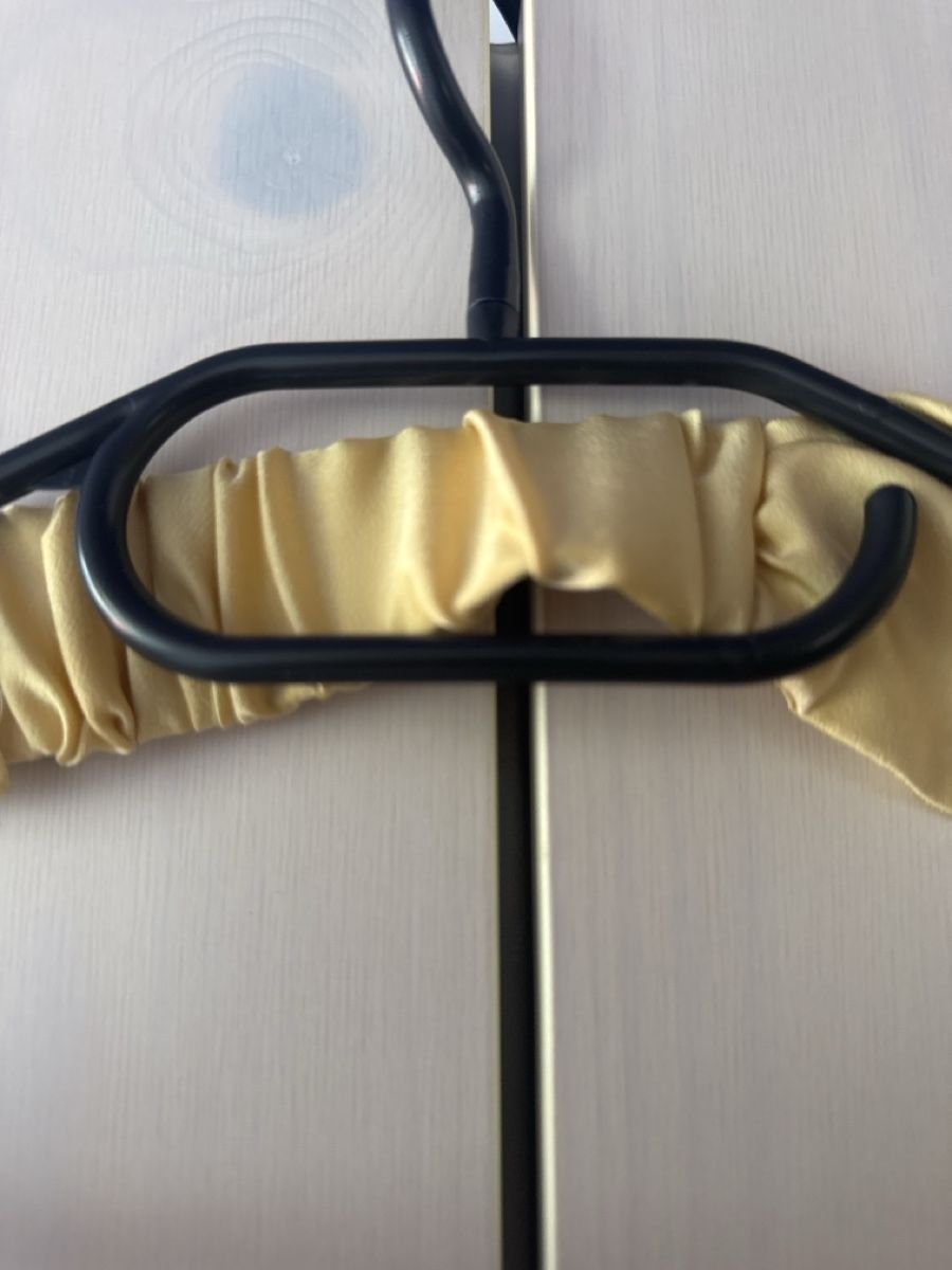Kleider: Robe jaune satinée  taille S – Neu und originalverpackt aus Malleray von sam_9bkx 3