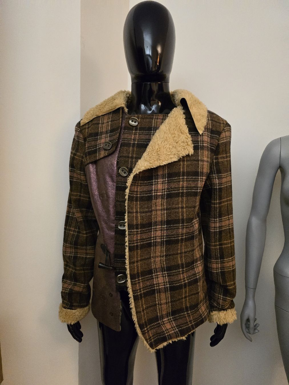 Cappotti: designer unique Winter Jacket Men's M, Wool and Fur Leather – Nuovo e nell'imballaggio originale da Zürich venduto da joa_26k8 1