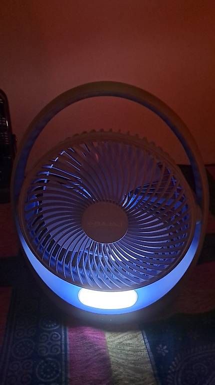 Ladegeräte: 2 table fans plus charging cable – Neu und originalverpackt aus Zürich von shr_6v9h 1