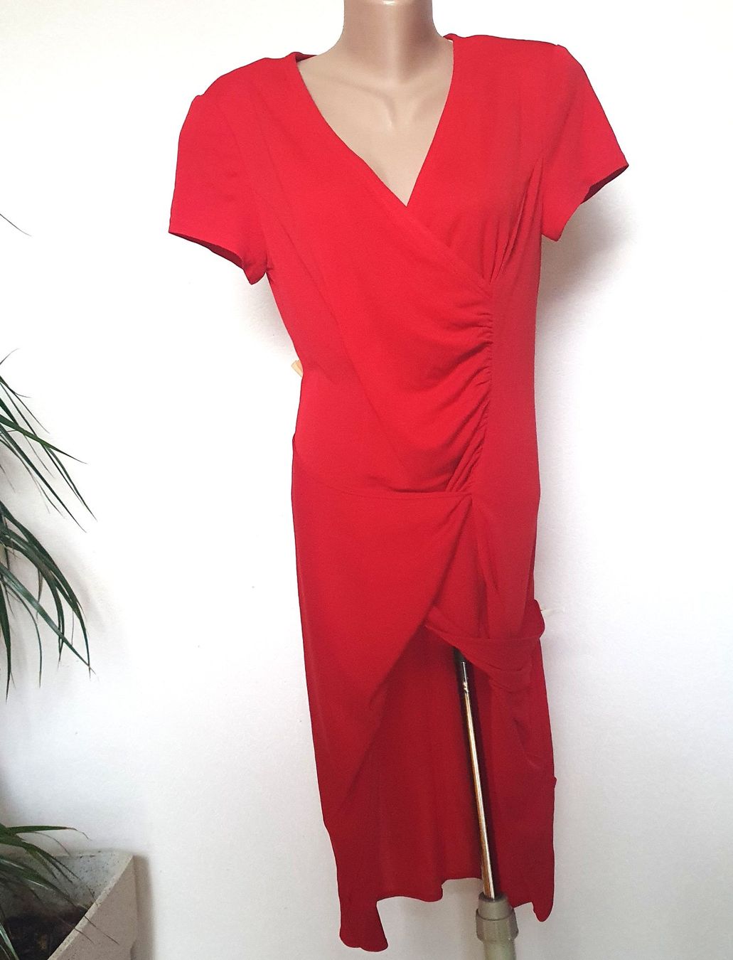 Madeleine Kleider: Élégante Robe Rouge MADELEINE – Coupe Drapée - Taille 38 – Gebraucht aus boudry von Let_20 5