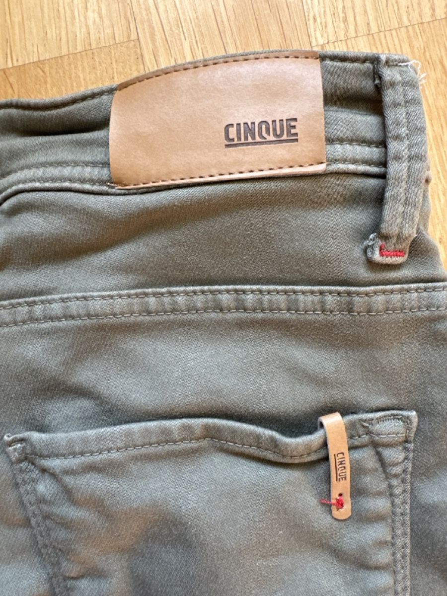 Cinque Hosen: Cinque Shorts Gr. 30 – Gebraucht aus Mauren von ducducturi 5