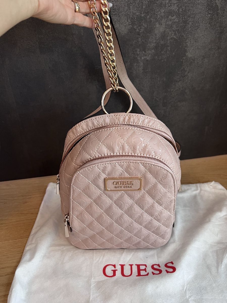 Guess Rucksäcke: Rucksack Guess rosa Steppoptik neuwertig – Neu (gemäss Beschreibung) aus Herbligen von nic_q8yn