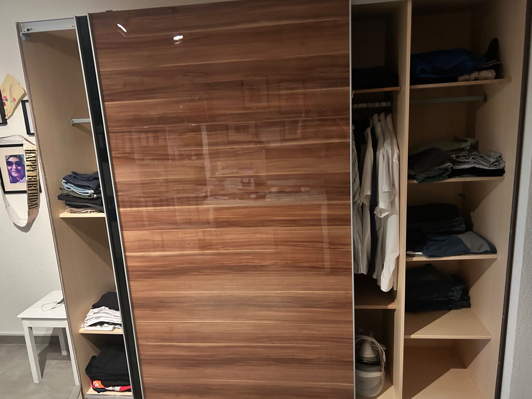 Armoires: Moderner Kleiderschrank – D'occasion à Oberaach par xxvaaneexx 1