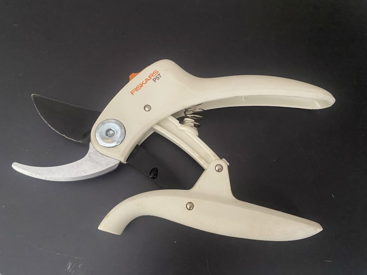 Fiskars Tous les outils: Baumschere Fiskars P57 – D'occasion à Seewen SZ par shaky01 1