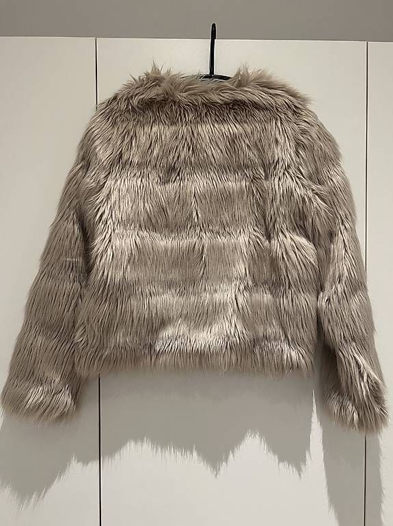 Giacche: Kunstfelljacke beige – Usato da Dübendorf venduto da fadrinli 1