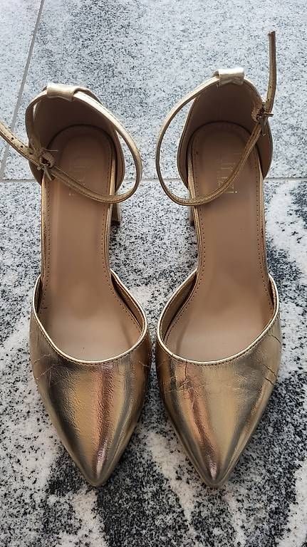 Scarpe da donna: Goldene Pumps Gr. 38 – Usato da Oberkirch LU venduto da fabi0812