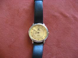 Quarz Uhr von Akzent