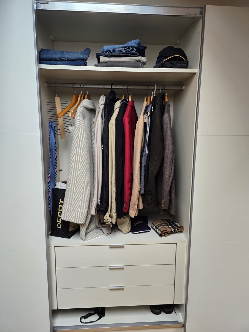Armoires: Kleiderschrank – D'occasion à Weissbad par KarinG73 3
