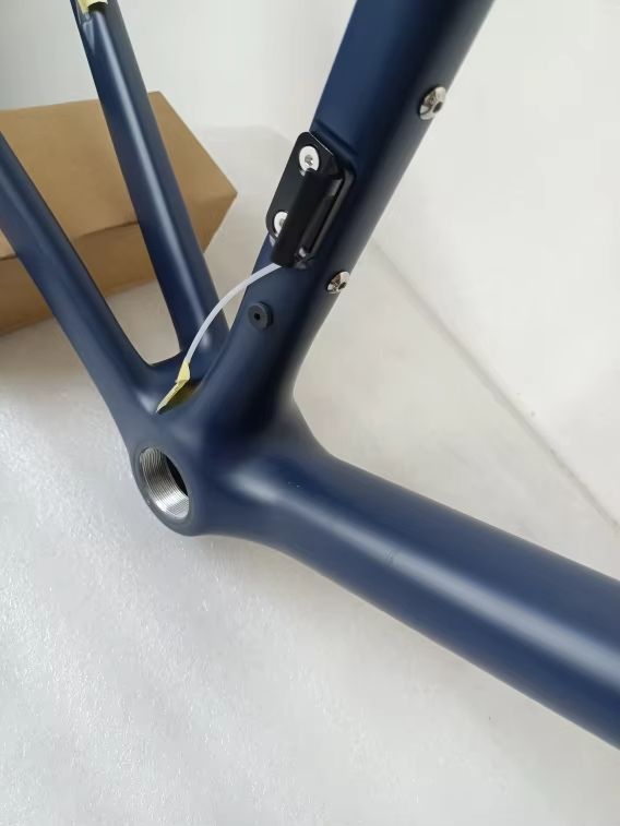 Pezzi di ricambio: Carbon Rennrad Rahmen 580 – Nuovo (secondo la descrizione) da Luzern venduto da DarioS90 2