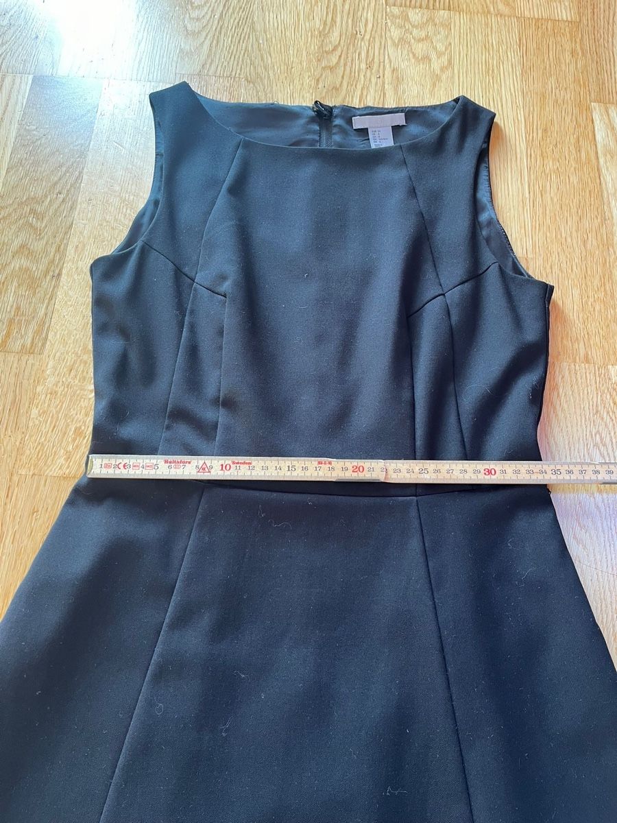 Vestiti: Kleid / Schwarz / Grösse 36 – Usato da Hünibach venduto da s.leptir 3