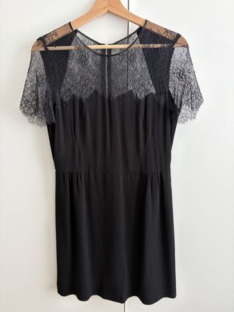 Damen Kleid schwarz mit Spitzenbesatz guter Zustand