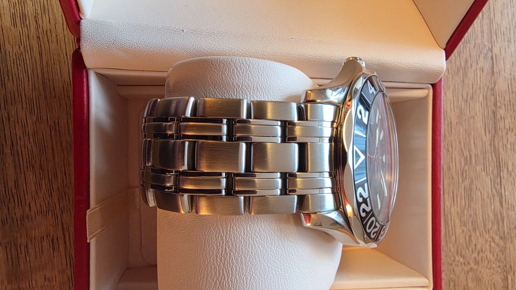 Omega Uhren: Omega Seamaster GMT 50th Anniversary – Gebraucht aus Zürich von CityRover 3