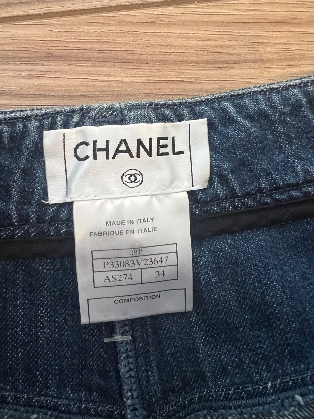 Chanel Jeans: Chanel large jeans, size 34 – Gebraucht aus Arzier Le Muids von oma_w5bq 2