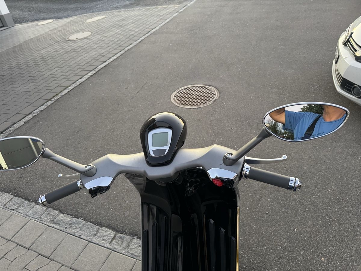 Piaggio Strasse: Piaggio Vespa 946 – Gebraucht aus Hefenhofen von Garage_Barone 3
