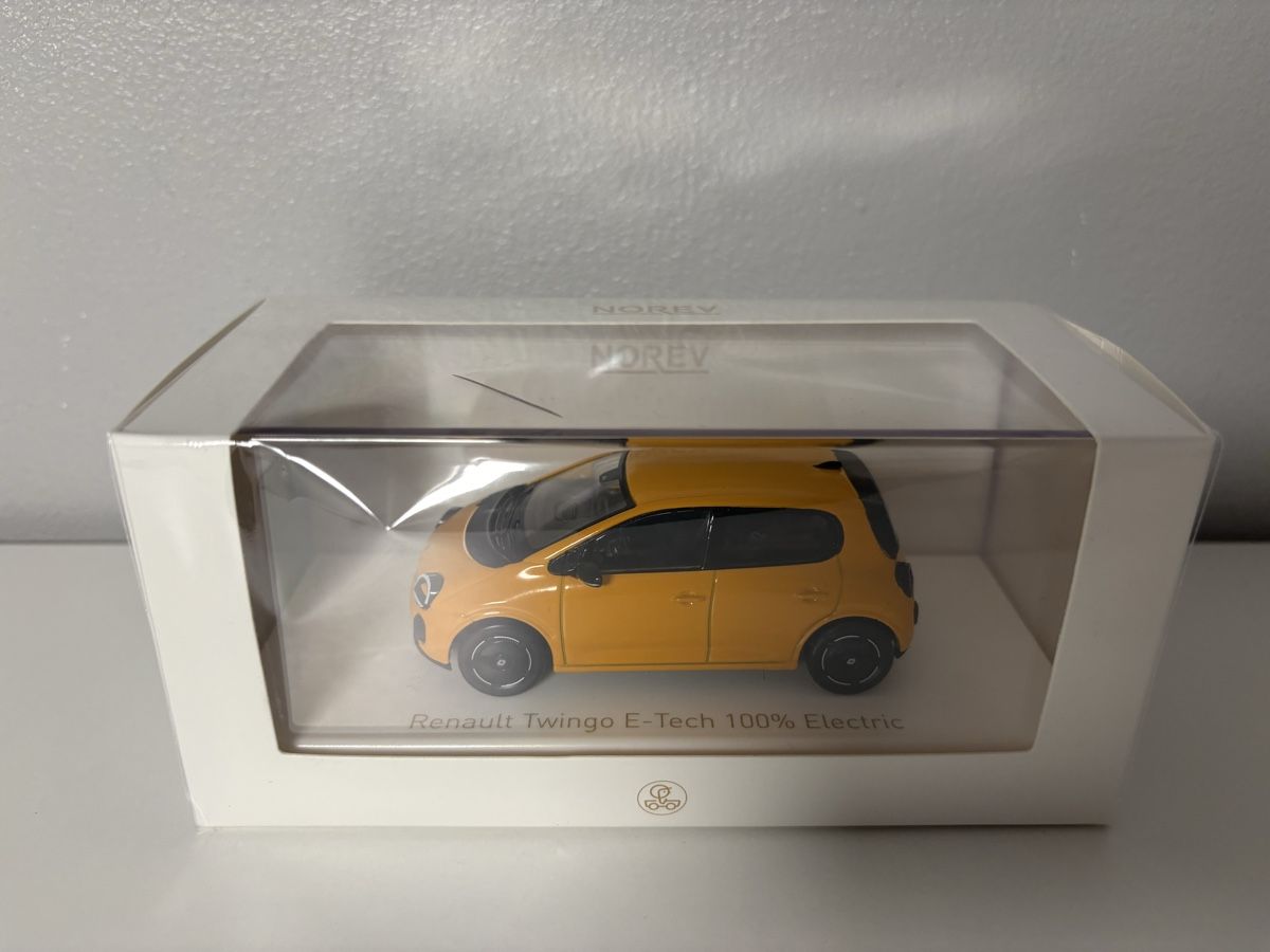 Renault Voitures modèles: Renault Twingo E-Tech NOREV (1/43) – D'occasion à Genève par auto_miniatures 2
