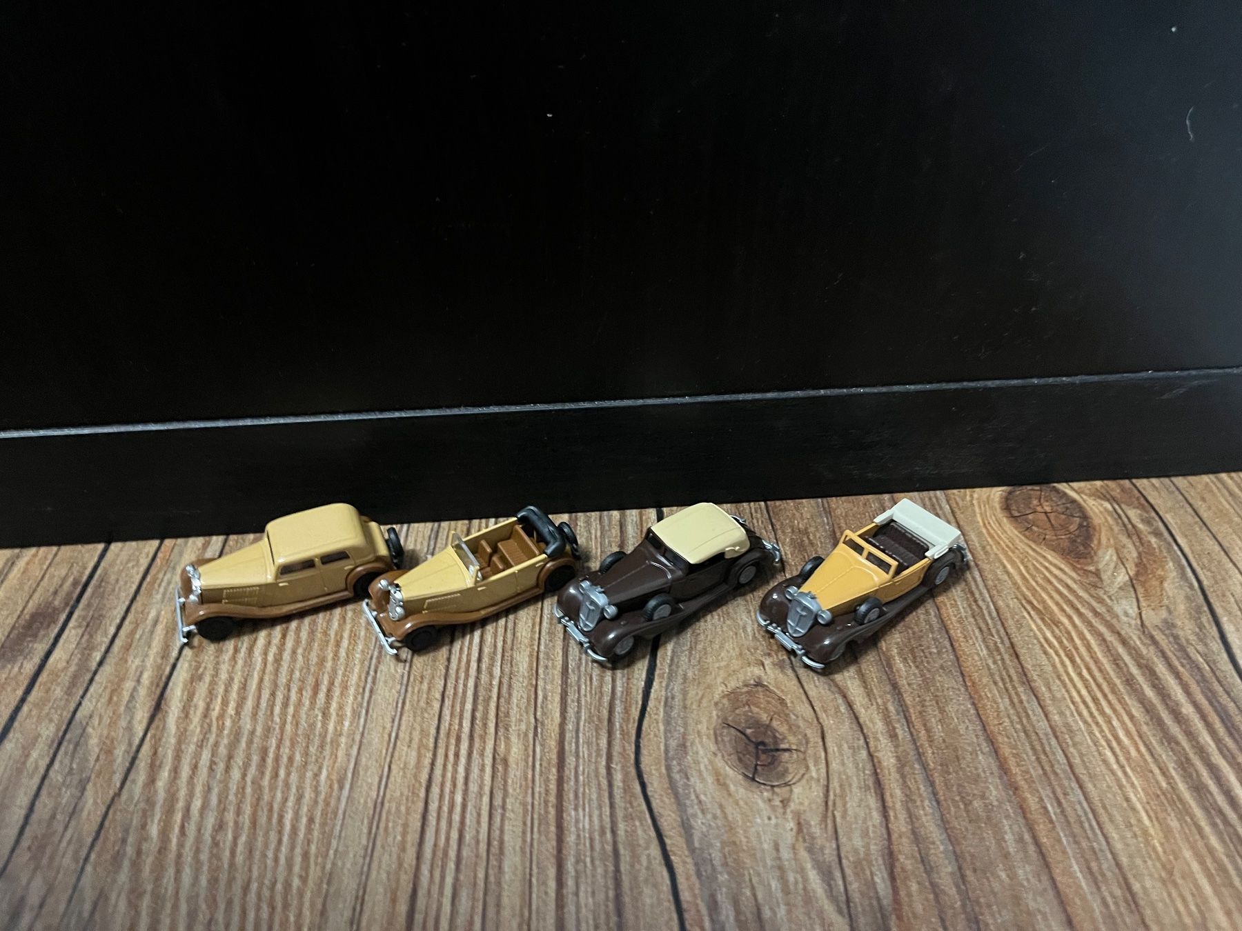 Modellautos: Modellautos Oldtimer (4 Stück) – Gebraucht aus Hirzel von momo24Horgen