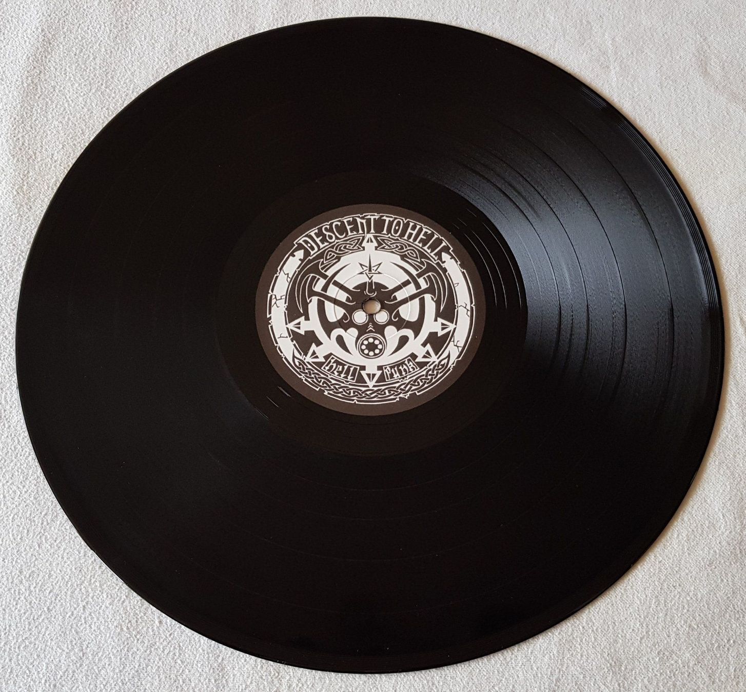 Dischi in vinile: Descent To Hell - Our Cross To Bear - LP - 2010  First Press – Nuovo (secondo la descrizione) da Uster venduto da Zardodel 2