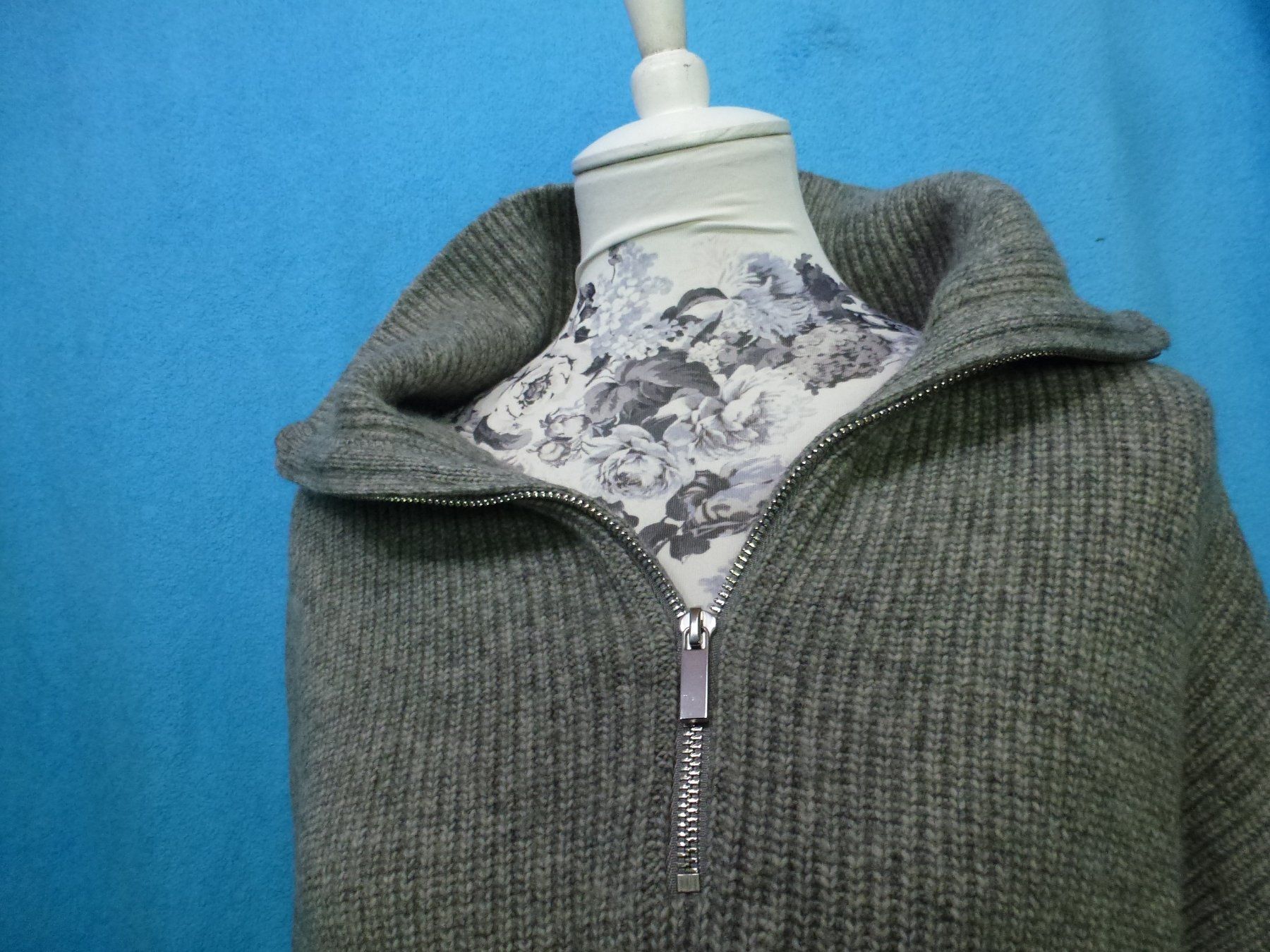 H&M Pullover & Sweatshirts: OVERSIZE LÄSSIGER GROBSTRICK PULLOVER IN GR GR 38 RV HALS – Neu (gemäss Beschreibung) aus Kreuzlingen von ang_7k8d 5