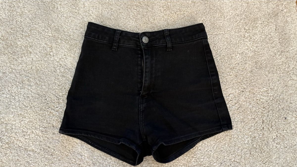 Bershka Jeans:  Shorts – Nuovo (secondo la descrizione) da Winterthur venduto da m.tix