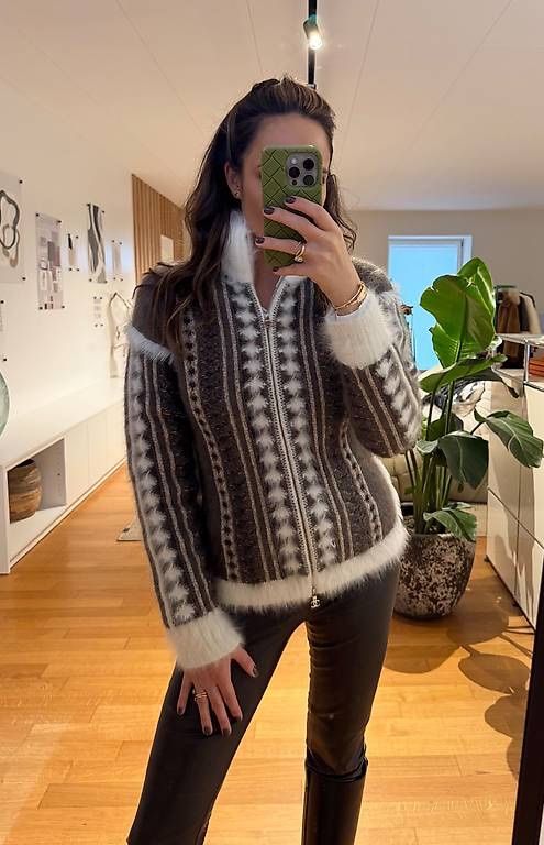 Chanel Giacche: CHANEL CARDIGAN JACKE – Nuovo (secondo la descrizione) da Schwyz venduto da bofb 1