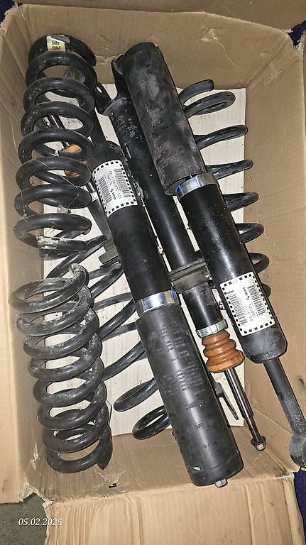 Tutti pezzi di ricambio auto: Kit de suspension nivomat CHRYSLER 300C – Usato da Carouge GE venduto da cab_s88f