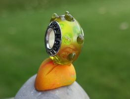Grün-Orange Glasperle Glass Bead Green Orange