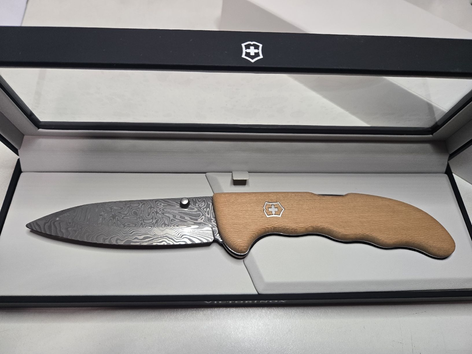Victorinox Couteaux de poche: Damast LE 2026 Evoke – Neuf (Voir description) à Luzern par Nini_862 2