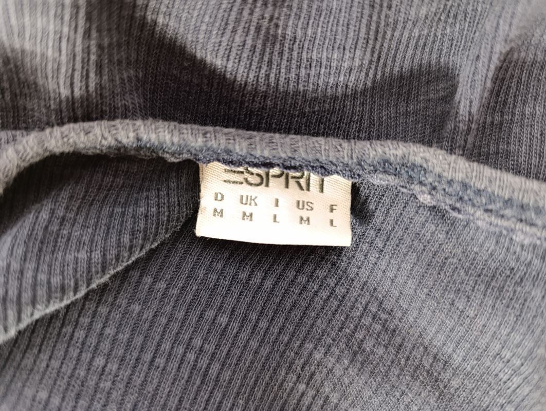 Esprit Top: ESPRIT top bleu taille L (F) – Usato da Thielle venduto da Plusvalue_Neuchatel 2