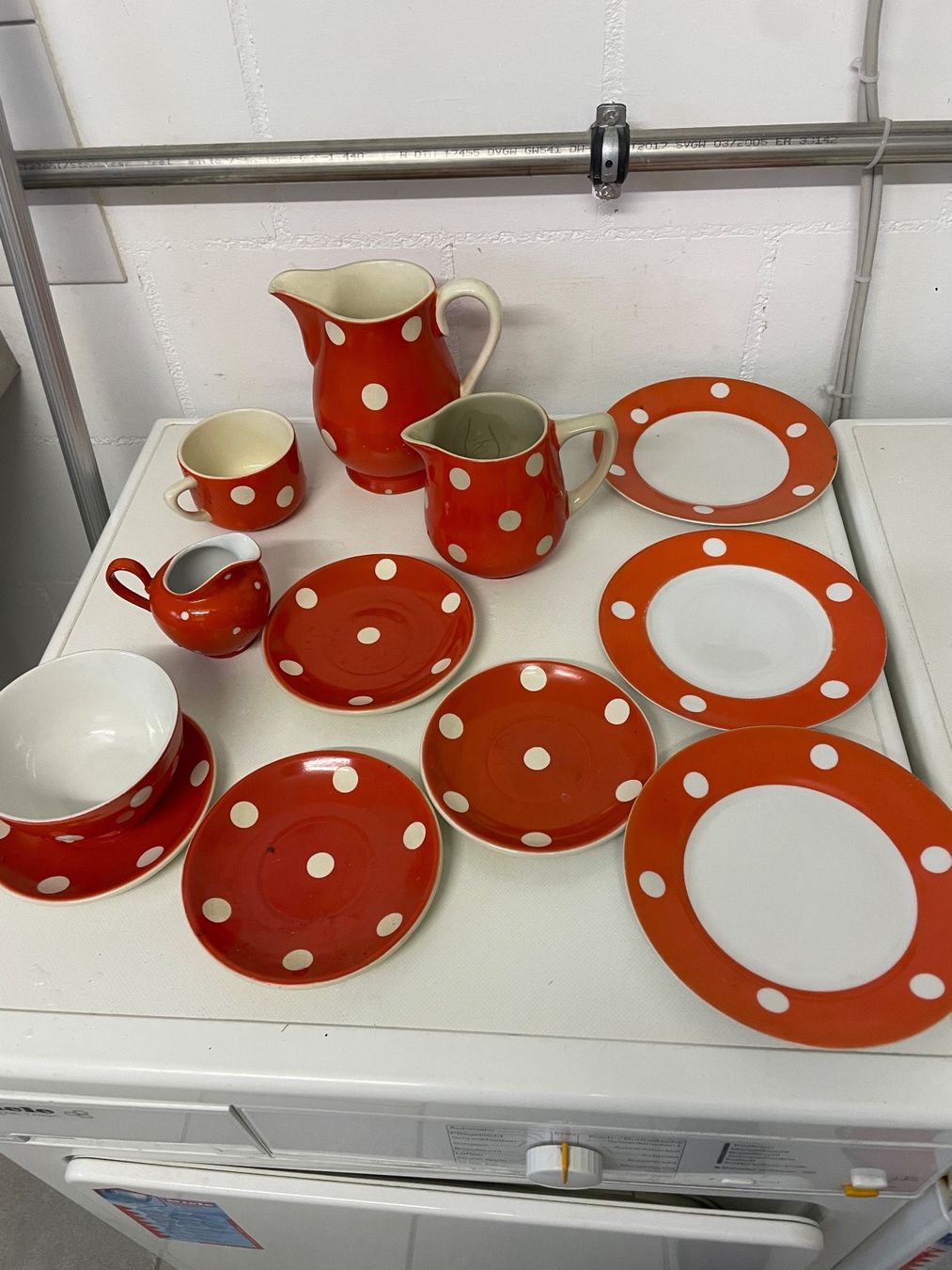 Set di piatti: Diverses vaisselles antique – Usato da Les Genevez JU venduto da fabliane