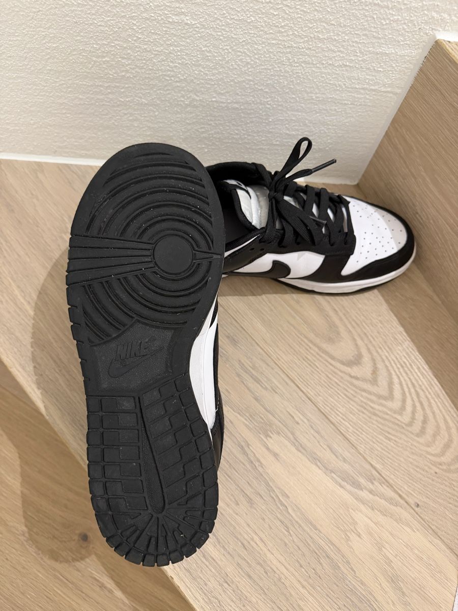 Nike Herrenschuhe: Original Nike Dunk Low Panda Turnschuhe/Sneaker – Gebraucht aus Eschenbach LU von SavaP. 2