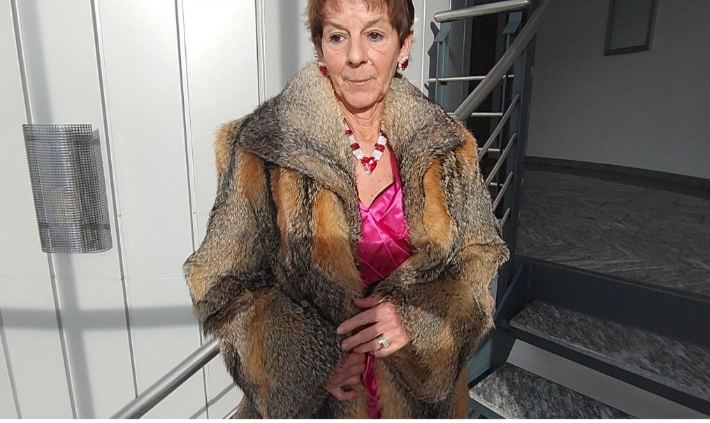 Cappotti: Pelzmantel Pelzjacke Griesfuchs – Usato da Zuzwil SG venduto da BeyondBelief_ 2