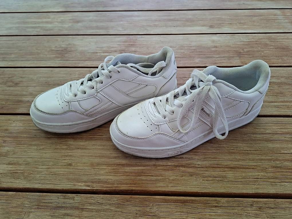 Damenschuhe: Bench Sneaker weiss - Grösse 39 – Gebraucht aus Thalwil von rauchwolke