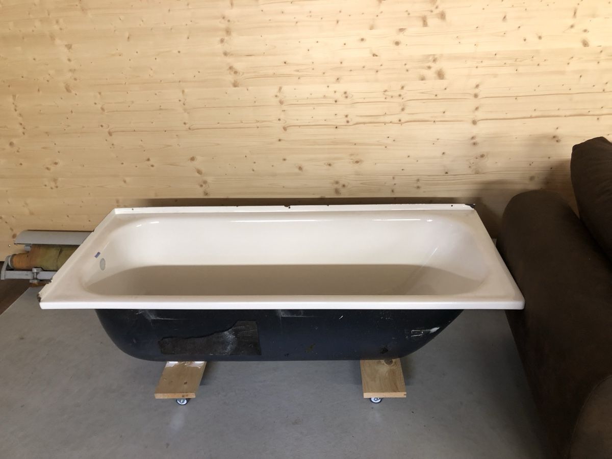 Vasche da bagno: Badewanne Stahl ￼ – Difettoso da Melchnau venduto da 1THOR1