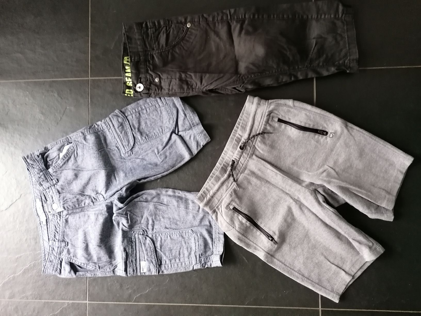 Lotti & Set di vestiti: Kleiderpaket 10 Teile Jungs 146/152 – Usato da Thal venduto da Nawajo 1