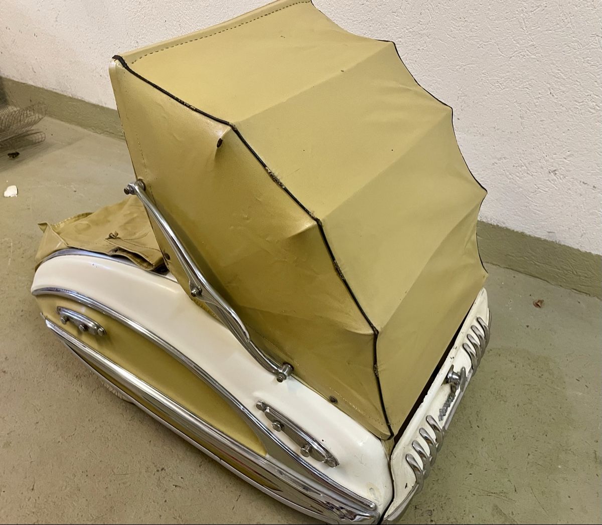 Carrozzine: Kinderwagen Royal Eka 50er Jahre  – Usato da Zofingen venduto da aninrenas 3