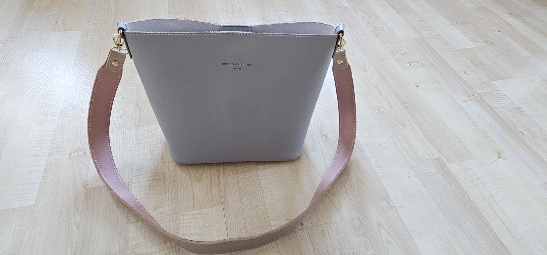 Borse da donna: Handtasche – Usato da Büttikon AG venduto da PAM120319
