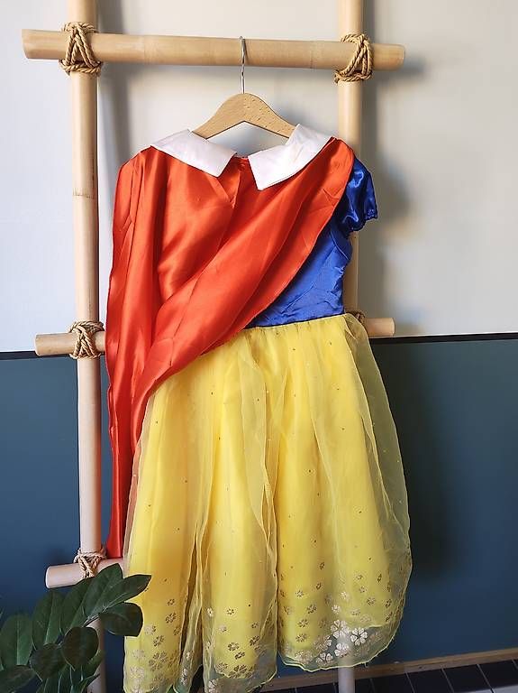 Costumi: Kostüm Schneewittchen Gr.120 – Usato da Zürich venduto da jeu_szl9 1