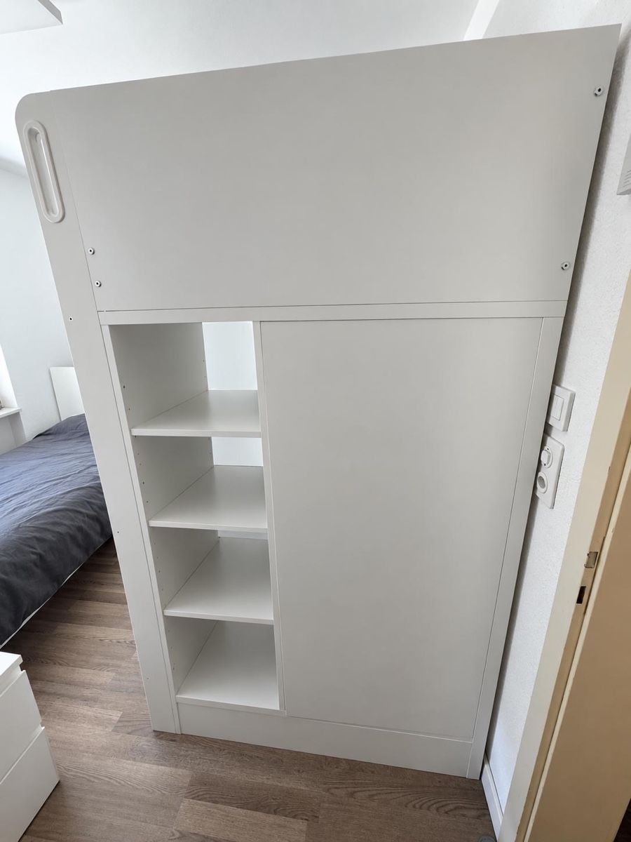 Ikea Lits: Hochbett, Schrank und Schreibtisch von Ikea – D'occasion à Aegerten par leiserp 2