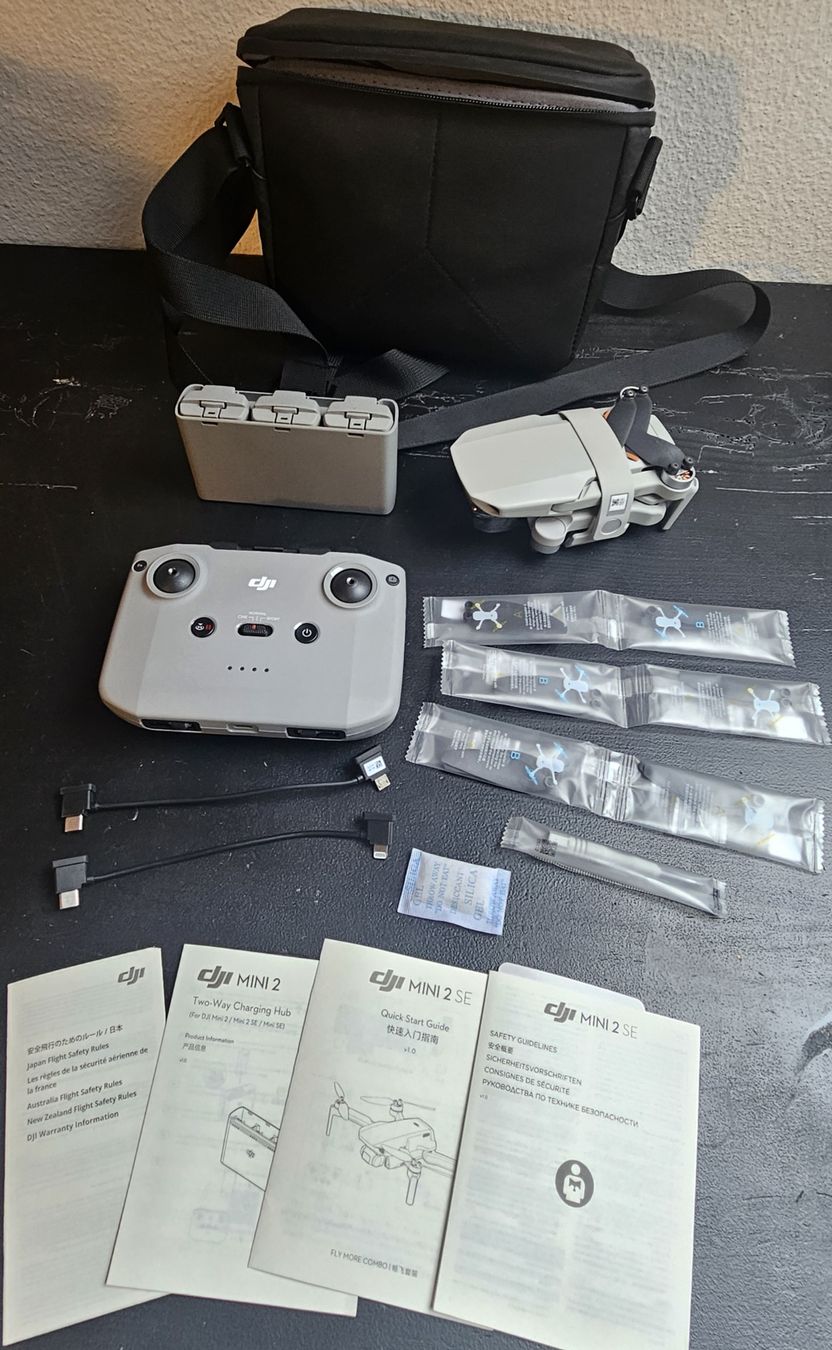 DJI Modellismo RC: DJI Drohne Mini 2 SE Fly More Combo – Nuovo (secondo la descrizione) da Belp venduto da Ginus85