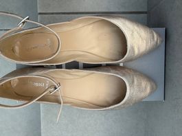 Ballerines dorées cuir Bagatt T 39