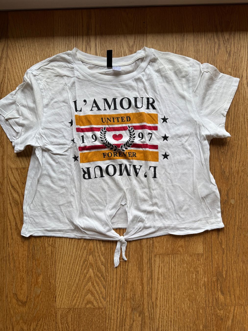 H&M Camicette, T-shirt & Top: Knotenshirt weiss L'Amour – Usato da Riedholz venduto da emm_22qn