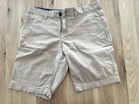 Sommer Shorts Grösse 32, Top Zustand!