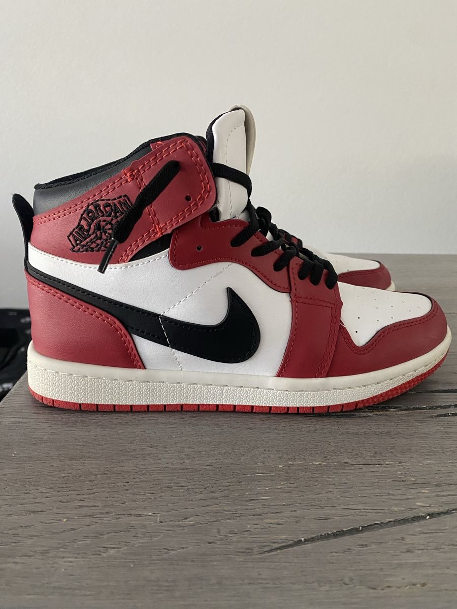 Jordan Herrenschuhe: Nike Air Jordan 1 High – Gebraucht aus Volketswil von 9394 2