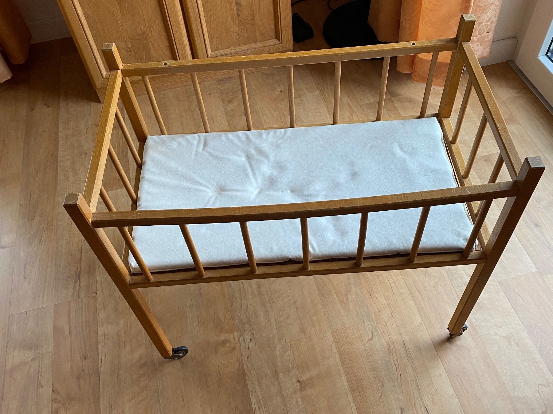 Wisa Gloria Puppenwagen: Puppen Bett Wisa Gloria – Gebraucht aus Ziefen von IResi65