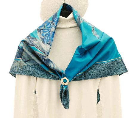 Seidenfoulard 100% Thai Seide, handbemalte Golddetails, NEU!