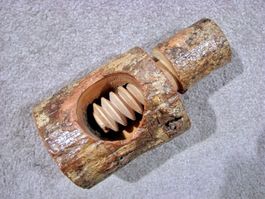 Nussknacker Natur Ast Holz Rinden Schraube Rustikal Unikat