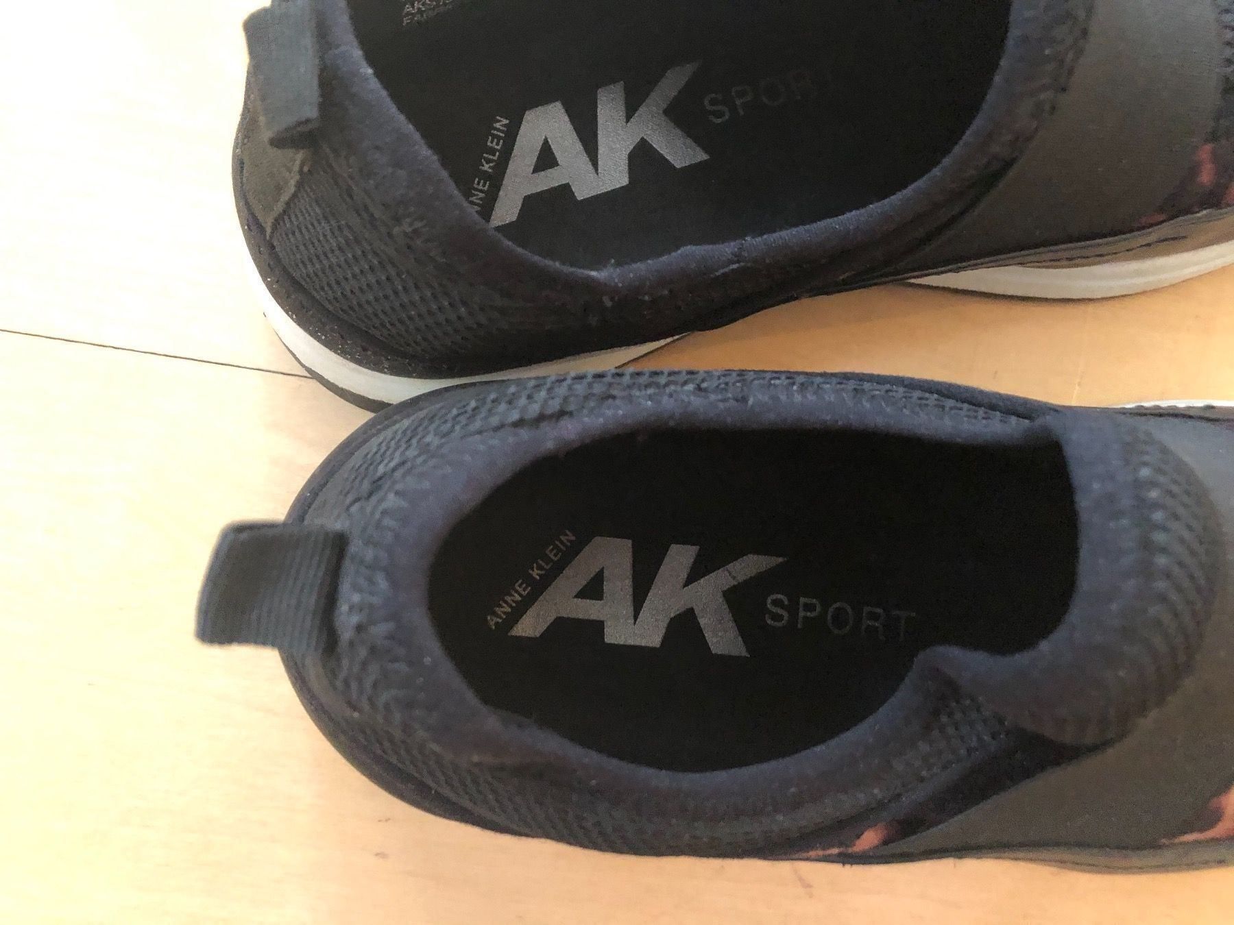 Scarpe da donna: Cooler Sneaker von Anne Klein – Usato da Triesen venduto da boston7 3