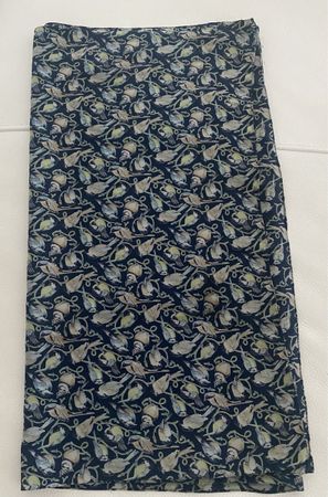 Fabric Frontline Seiden Schal 🌸