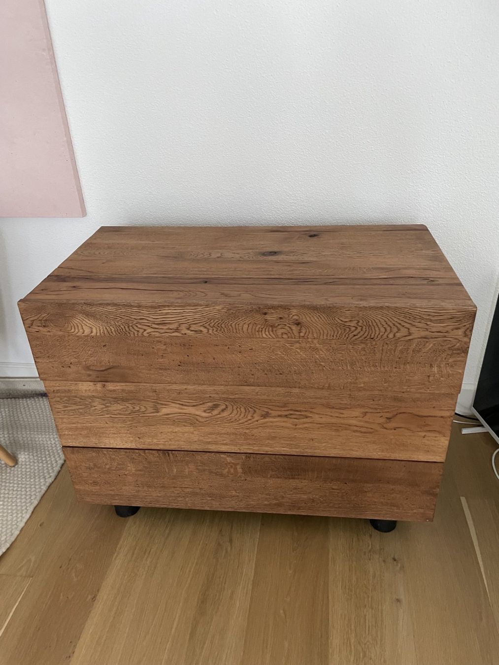 Interio Commodes: Kommode schönes Holz von Interio – D'occasion à Bassersdorf par Evilein5374