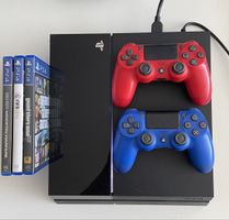 Playstation 4 + 2 Controller + 3 Spiele